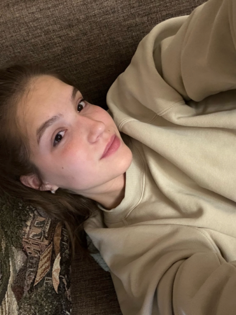 Милая тянка с сочной грудью — сливы тг CandyXXX