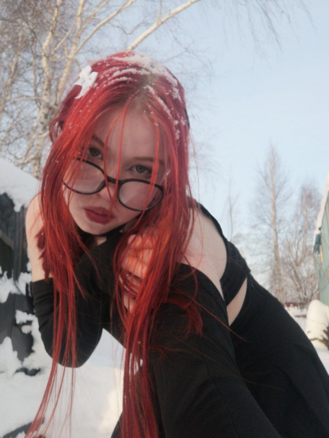 Голая альтушка в юбочке и чулочках — сливы тг CandyXXX
