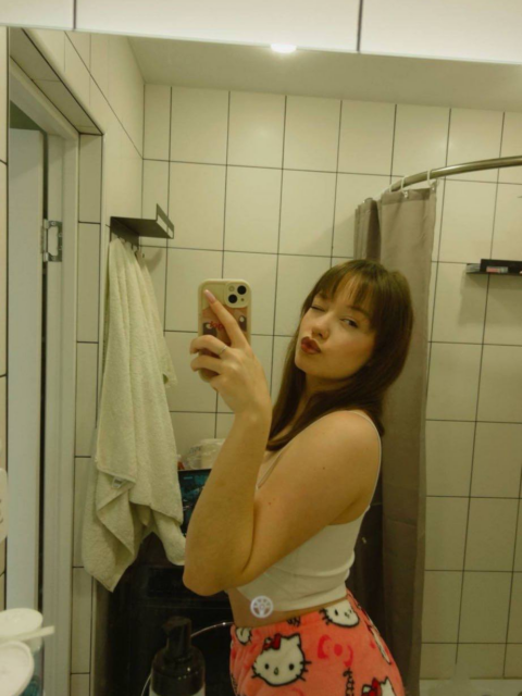 Хорошенькая девушка с сочным задом — слив с канала Vintage